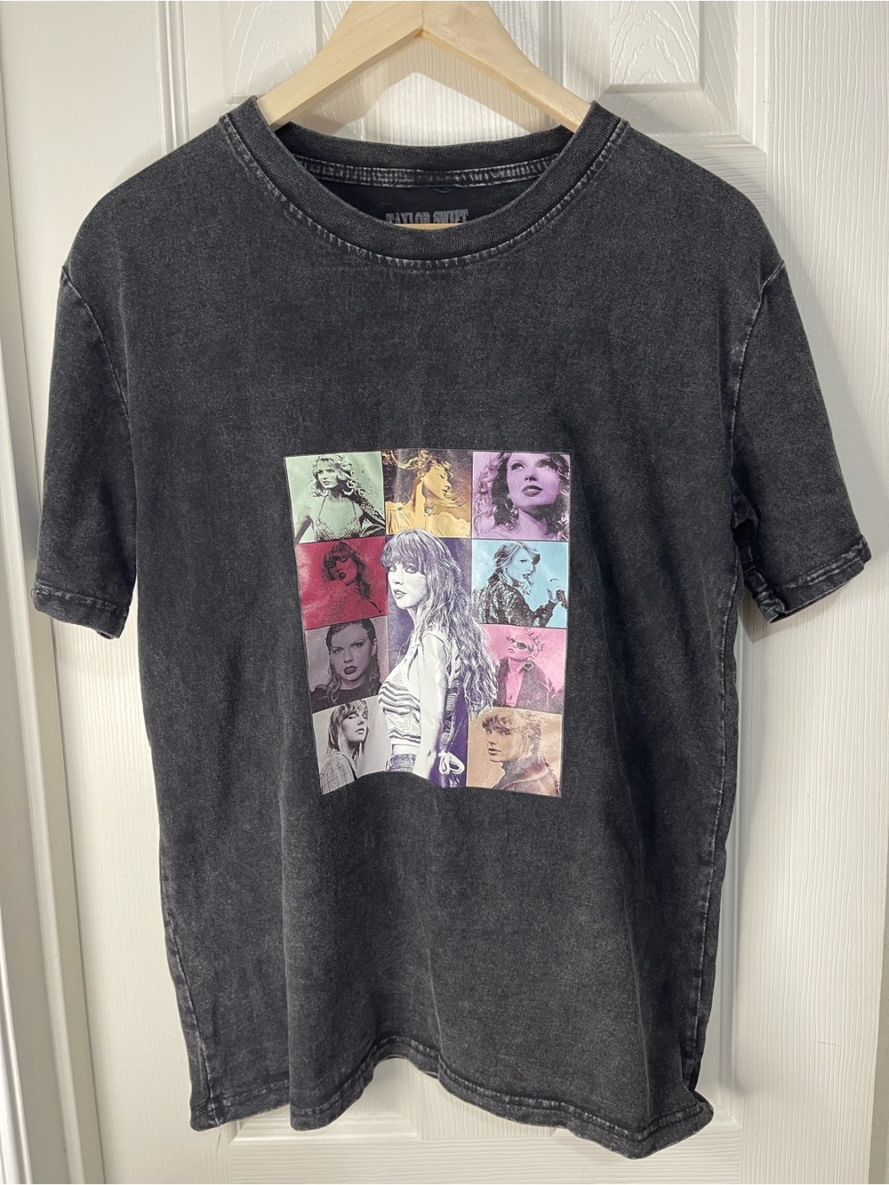 Taylor Swift Eras Tour 2023 Black Acid Wash Faded T-Shirt size Medium